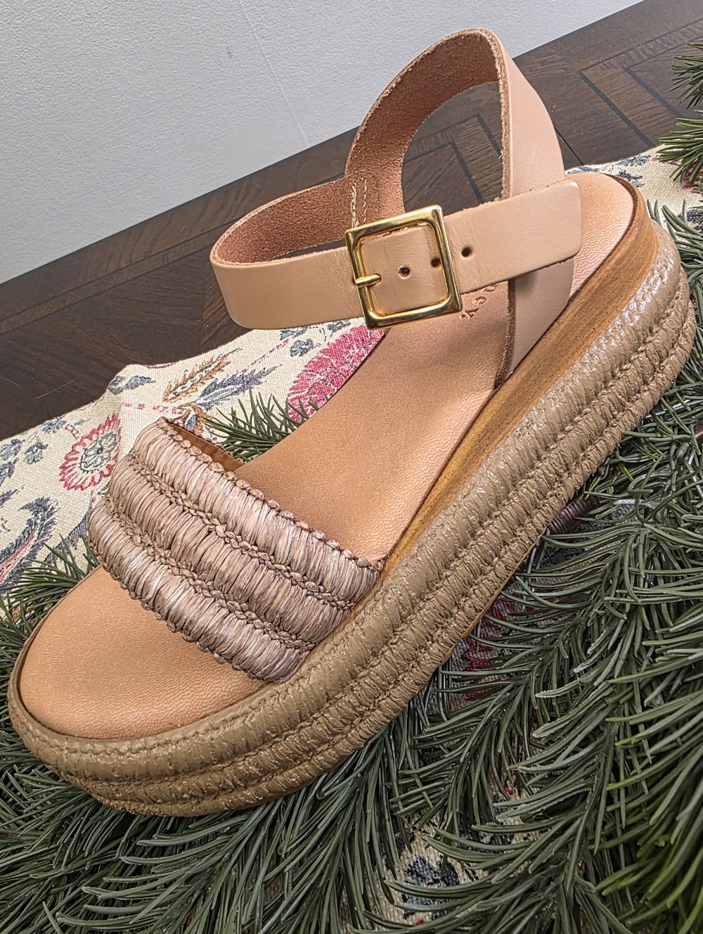 bernie mev. Women's Lena Made in Italy Platforms in Nude Leather